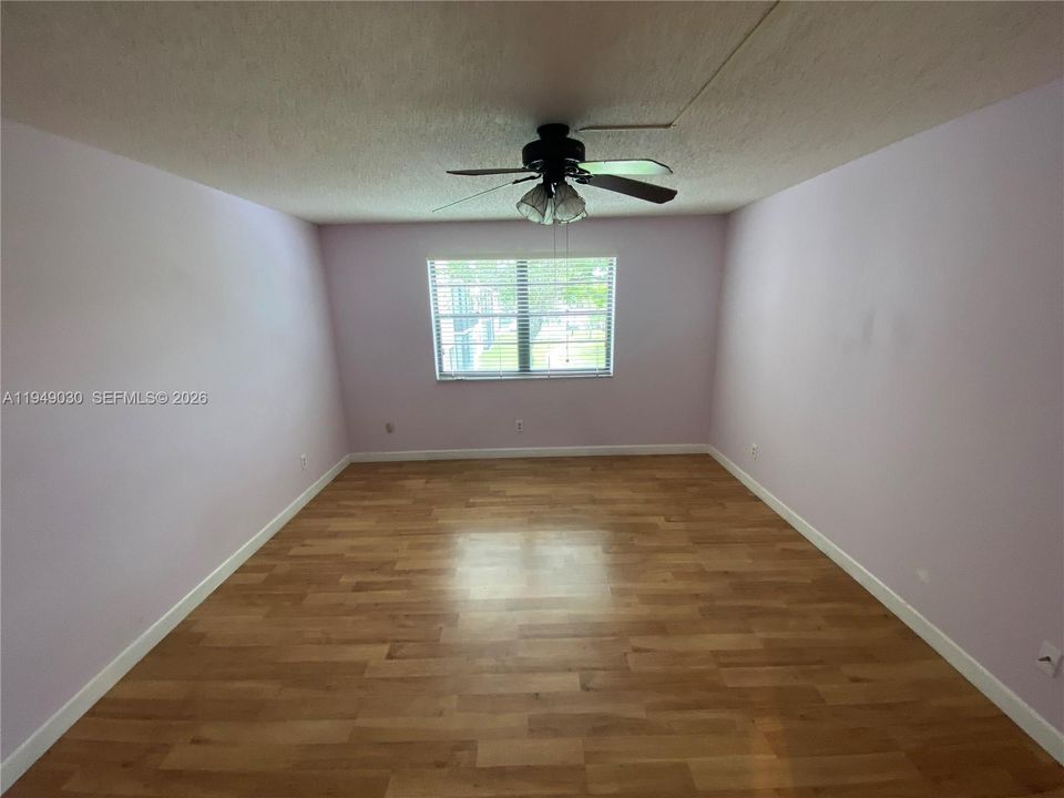 En Venta: $159,900 (2 camas, 2 baños, 1000 Pies cuadrados)
