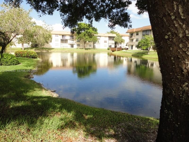 En Venta: $159,900 (2 camas, 2 baños, 1000 Pies cuadrados)