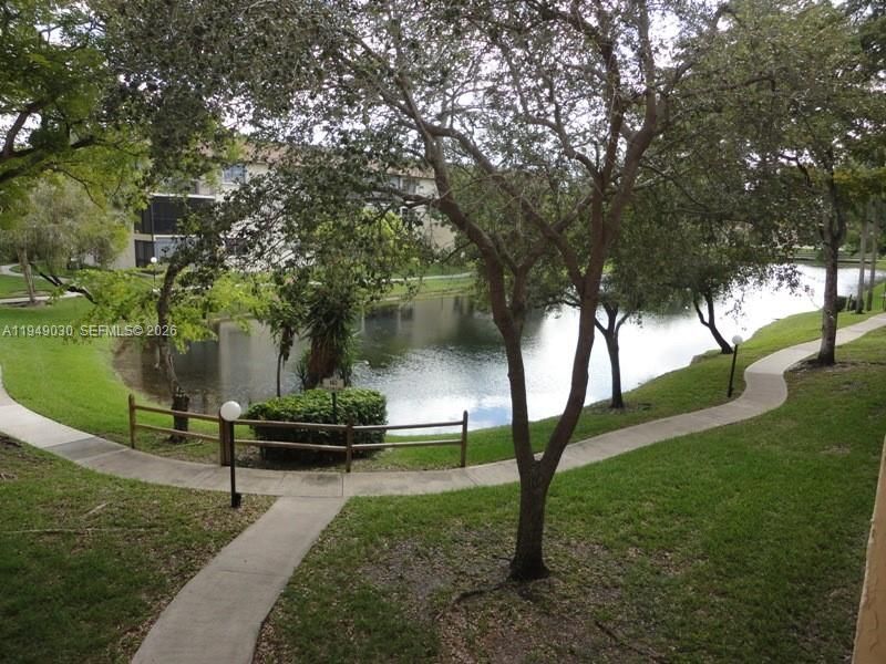 En Venta: $159,900 (2 camas, 2 baños, 1000 Pies cuadrados)
