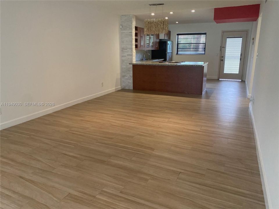 En Venta: $159,900 (2 camas, 2 baños, 1000 Pies cuadrados)