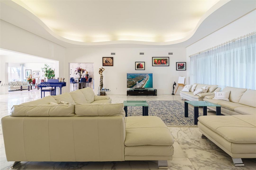 В аренду: $65,000 (4 спален, 4 ванн, 4144 Квадратных фут)