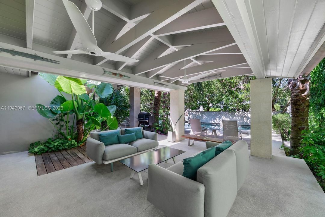 For Sale: $8,995,000 (4 beds, 4 baths, 3589 Square Feet)