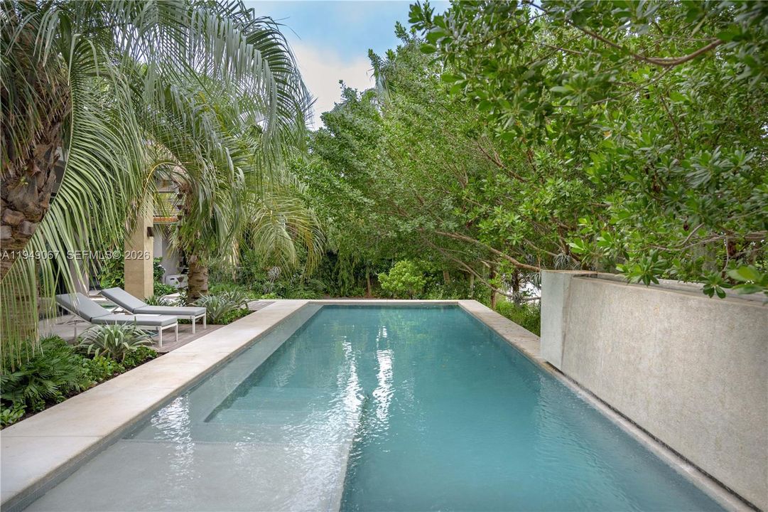 For Sale: $8,995,000 (4 beds, 4 baths, 3589 Square Feet)