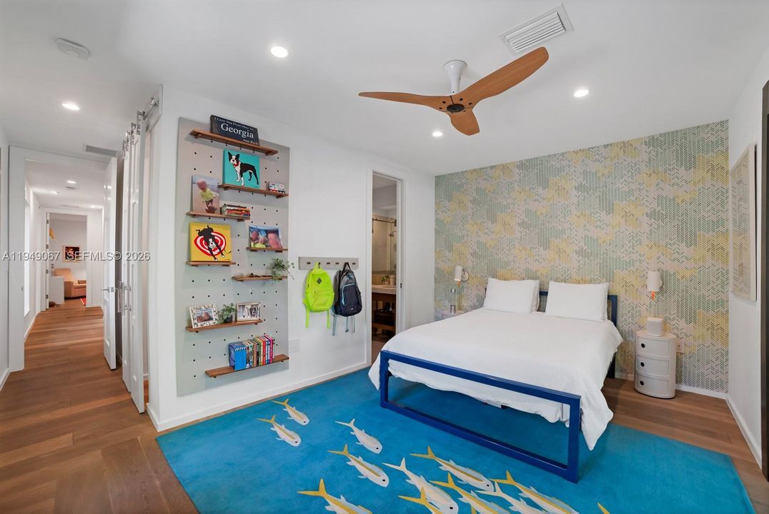 For Sale: $8,995,000 (4 beds, 4 baths, 3589 Square Feet)