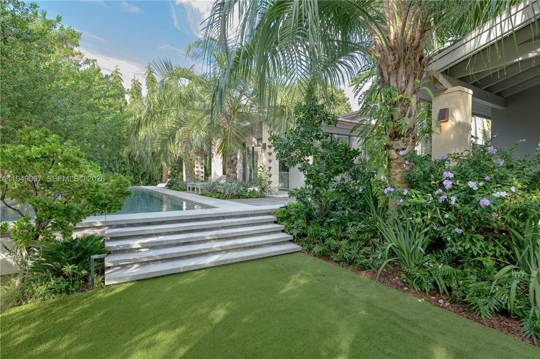 For Sale: $8,995,000 (4 beds, 4 baths, 3589 Square Feet)