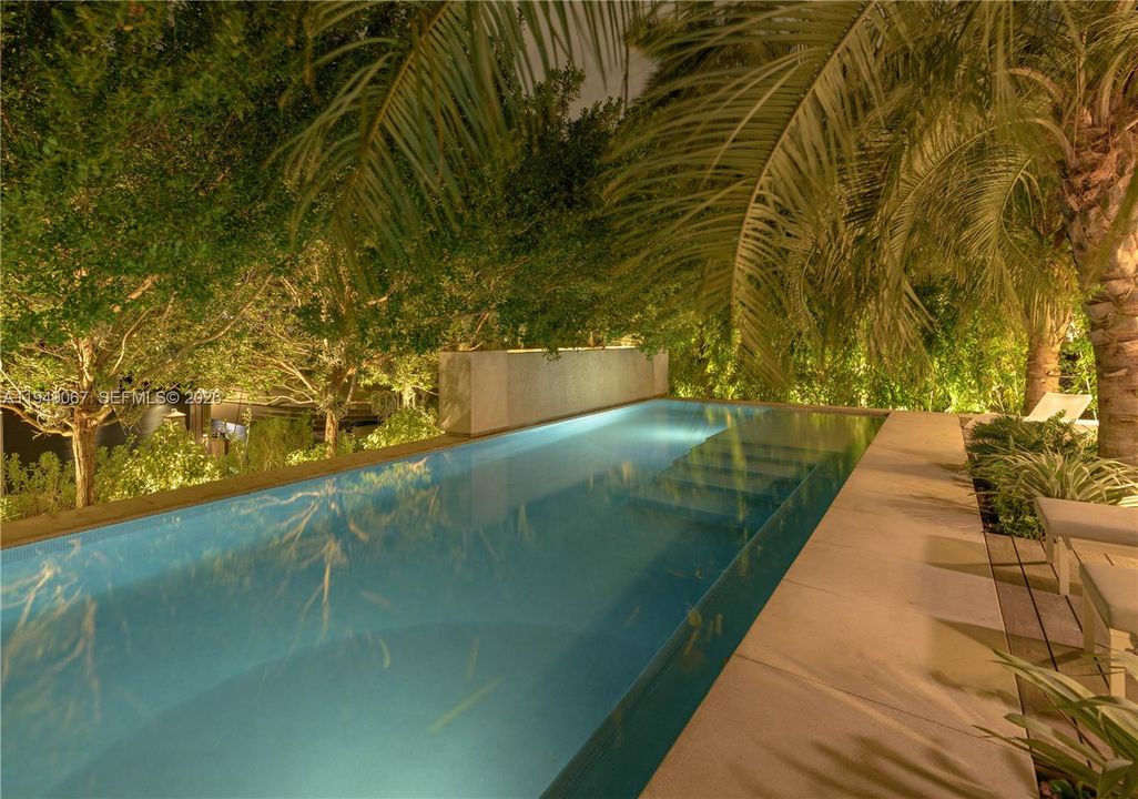 For Sale: $8,995,000 (4 beds, 4 baths, 3589 Square Feet)