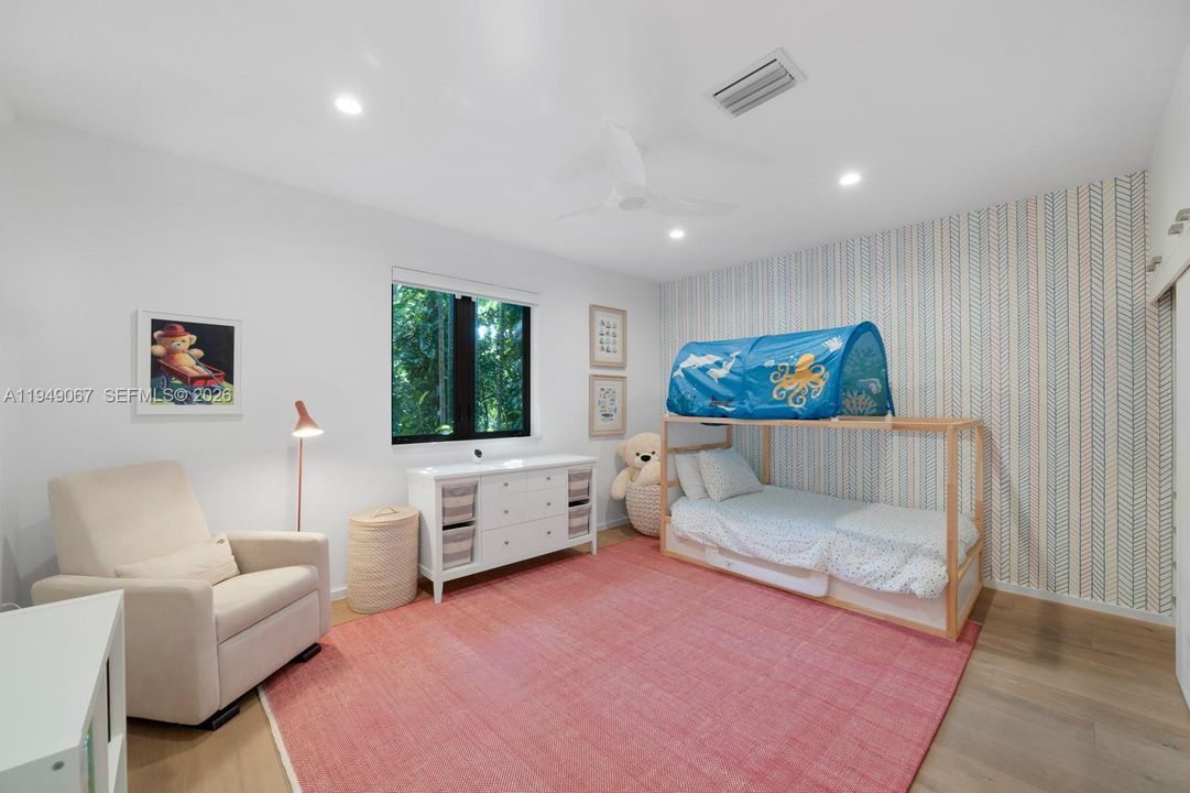 For Sale: $8,995,000 (4 beds, 4 baths, 3589 Square Feet)