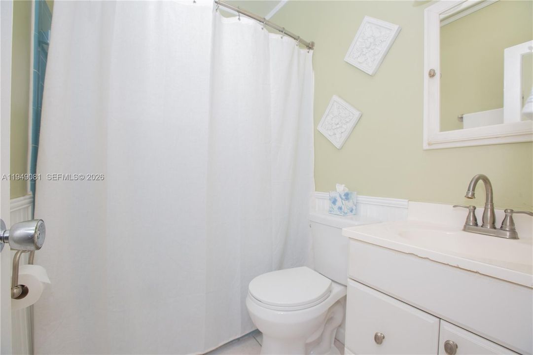 Tub & Shower, One Sink