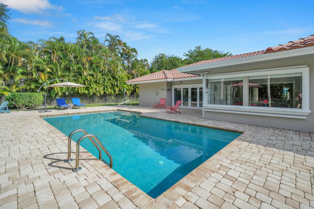 Pavered patio, fully fenced yard