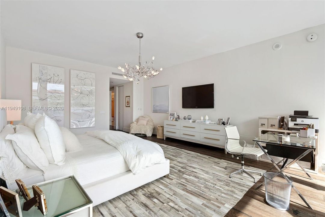 For Sale: $4,500,000 (5 beds, 5 baths, 4135 Square Feet)