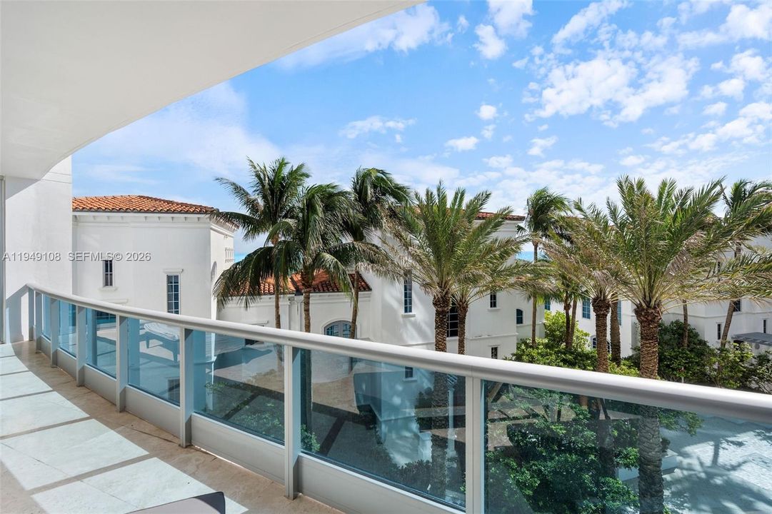 For Sale: $4,500,000 (5 beds, 5 baths, 4135 Square Feet)