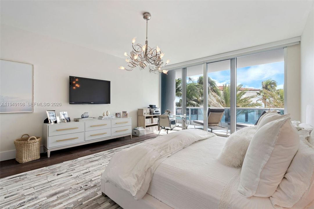 For Sale: $4,500,000 (5 beds, 5 baths, 4135 Square Feet)