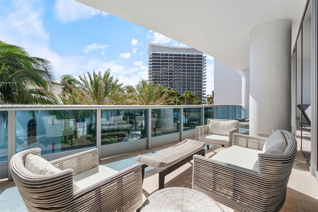 For Sale: $4,500,000 (5 beds, 5 baths, 4135 Square Feet)