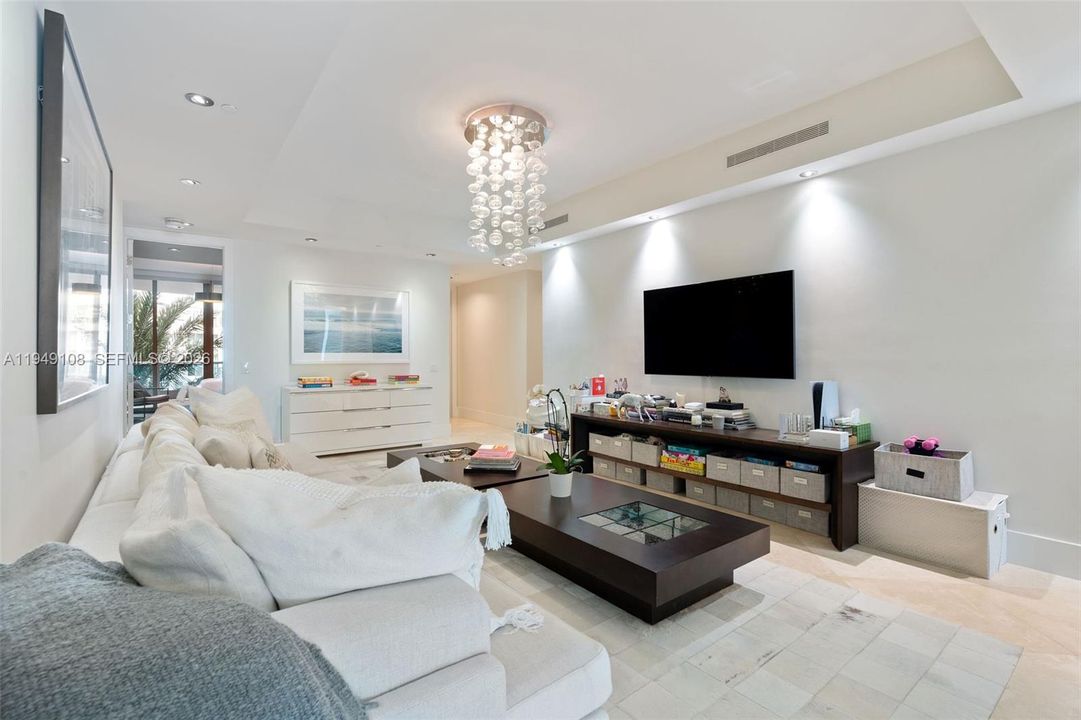 For Sale: $4,500,000 (5 beds, 5 baths, 4135 Square Feet)