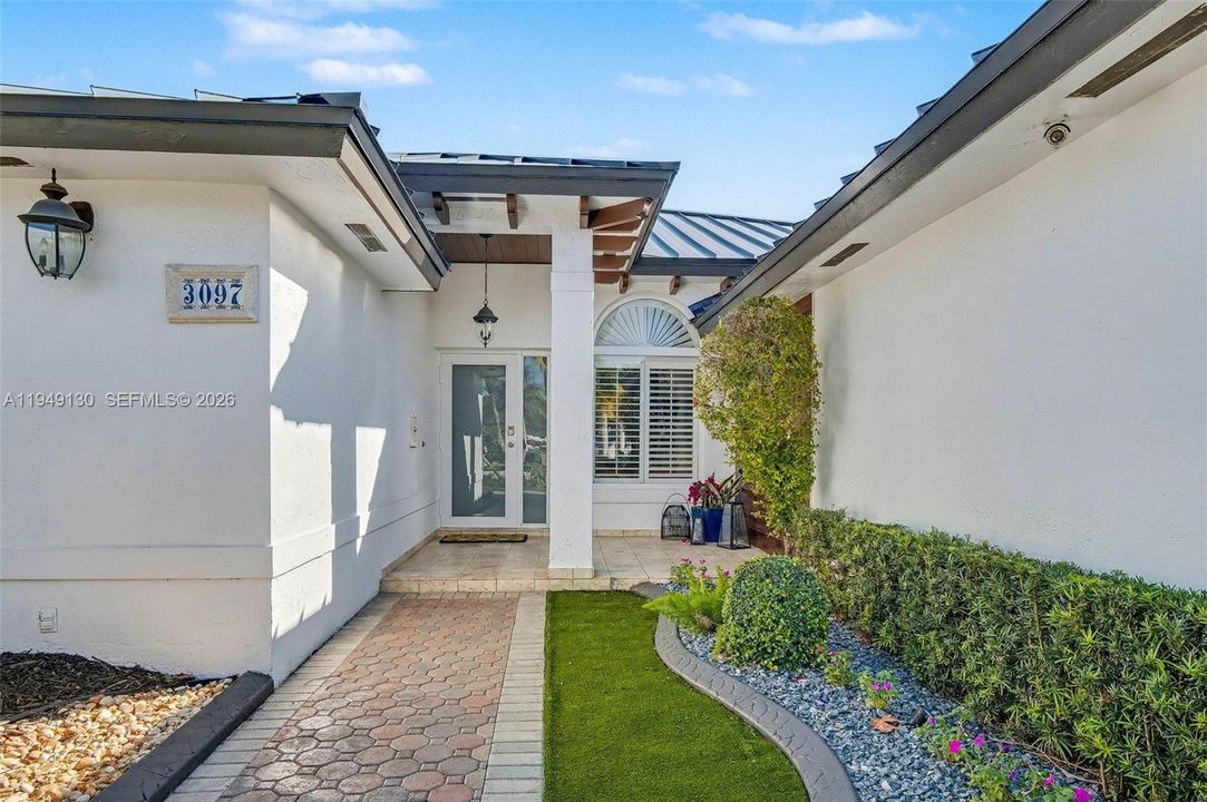 Vendido Recientemente: $1,050,000 (4 camas, 3 baños, 2226 Pies cuadrados)