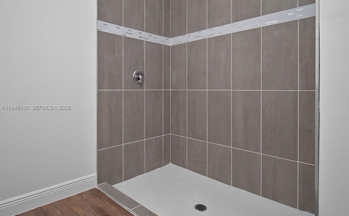 Recientemente alquilado: $1,900 (3 camas, 2 baños, 1530 Pies cuadrados)