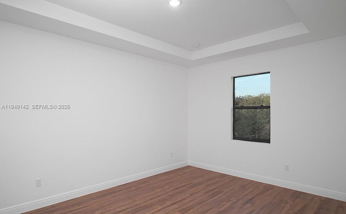 Recientemente alquilado: $1,900 (3 camas, 2 baños, 1530 Pies cuadrados)