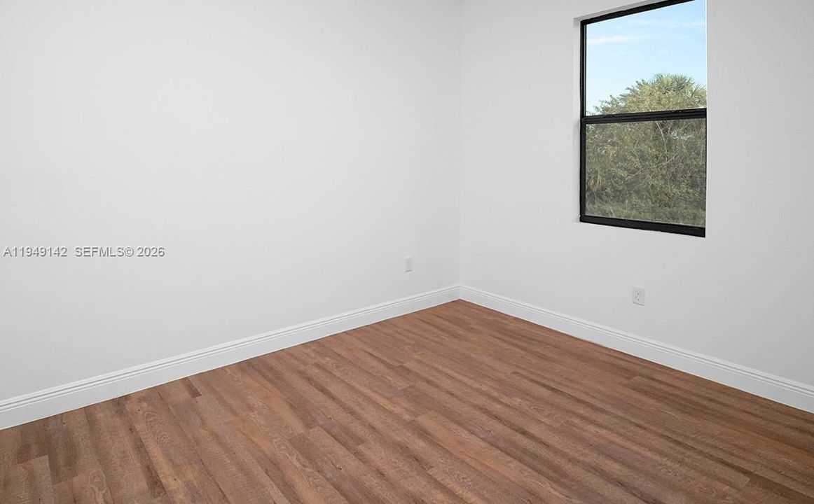 Recientemente alquilado: $1,900 (3 camas, 2 baños, 1530 Pies cuadrados)