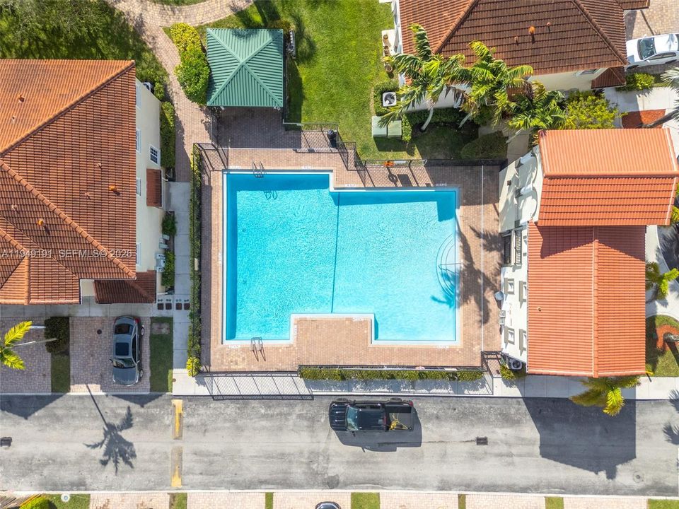 En Venta: $325,000 (3 camas, 2 baños, 1419 Pies cuadrados)