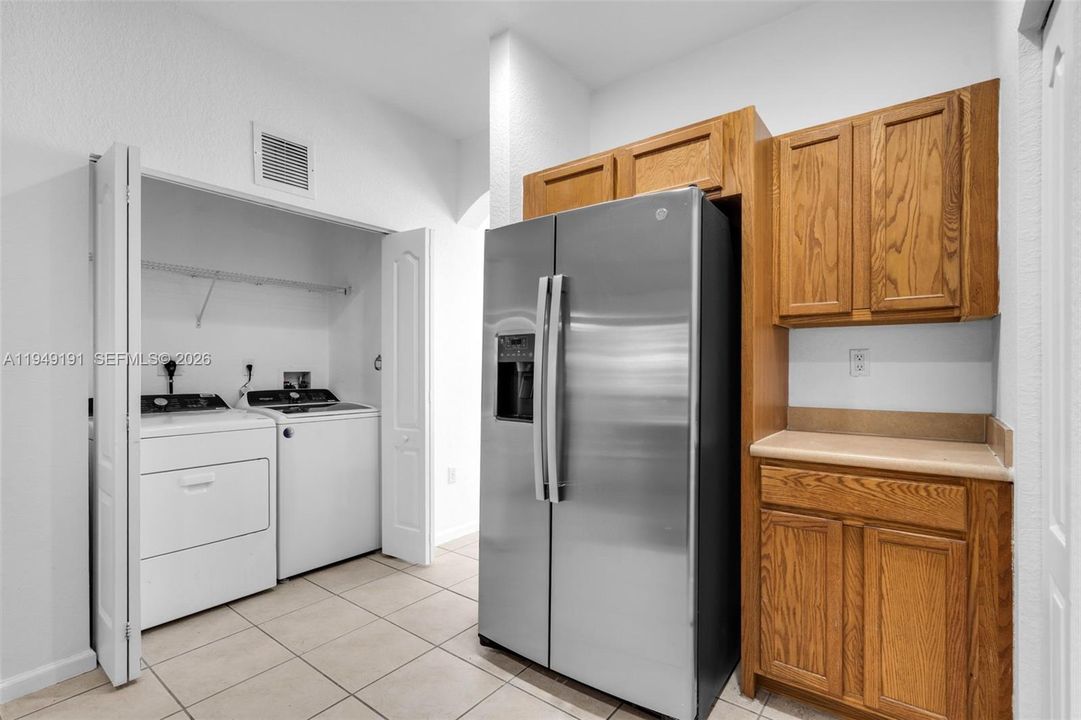 En Venta: $325,000 (3 camas, 2 baños, 1419 Pies cuadrados)