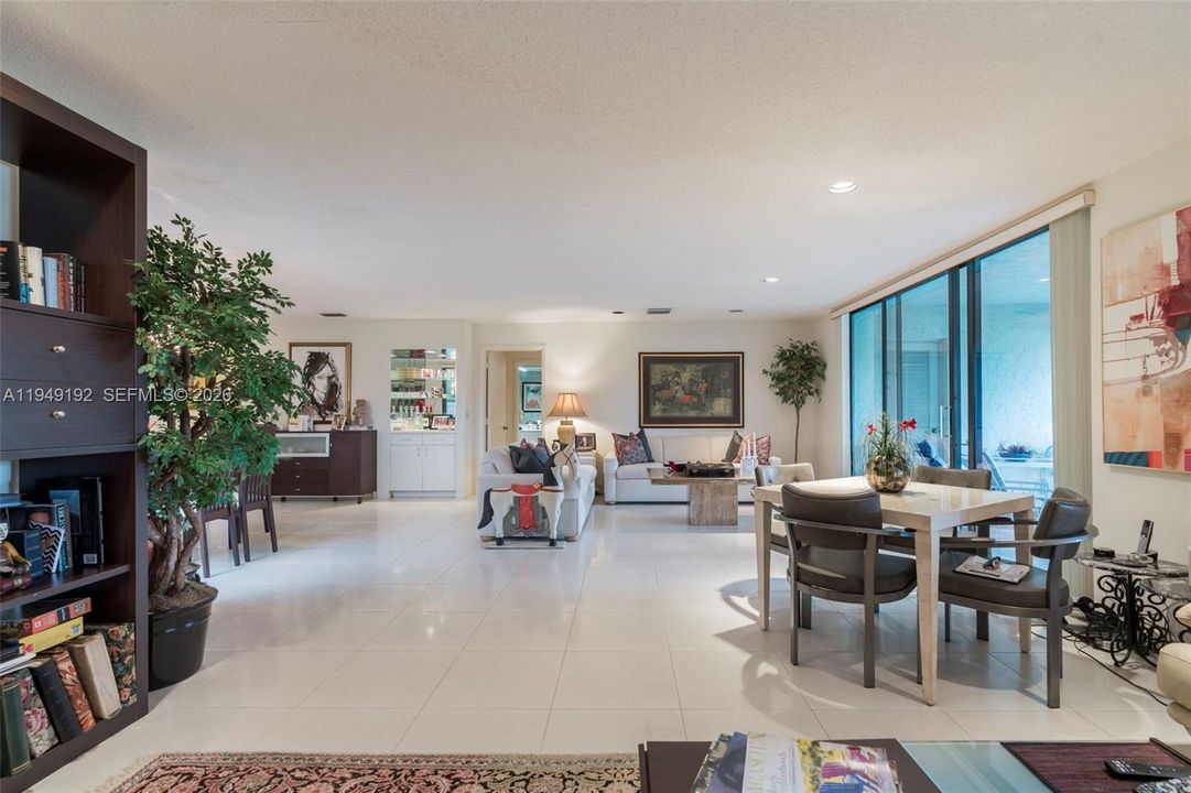 Activo con contrato: $95,000 (3 camas, 2 baños, 1809 Pies cuadrados)