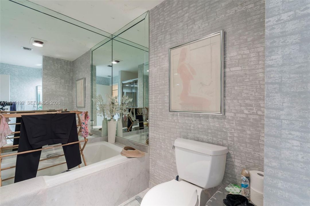Activo con contrato: $95,000 (3 camas, 2 baños, 1809 Pies cuadrados)