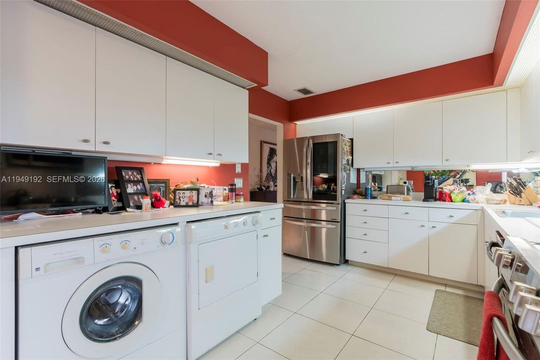 Activo con contrato: $95,000 (3 camas, 2 baños, 1809 Pies cuadrados)