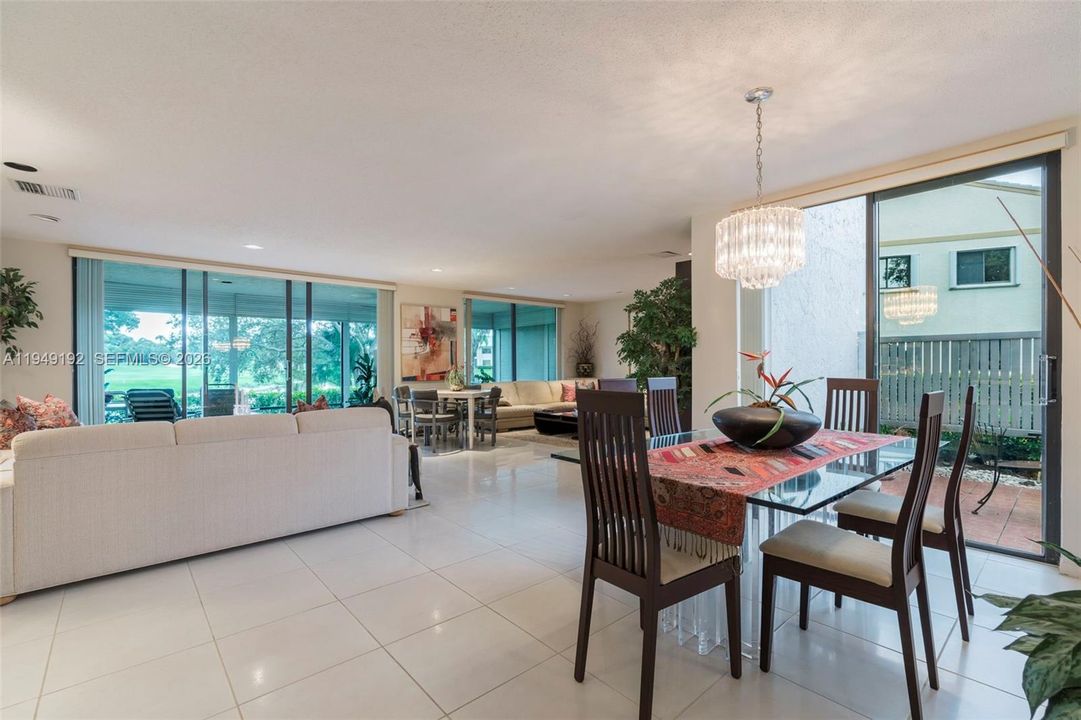 Activo con contrato: $95,000 (3 camas, 2 baños, 1809 Pies cuadrados)