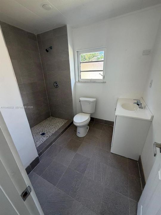 На продажу: $449,900 (4 спален, 2 ванн, 1426 Квадратных фут)