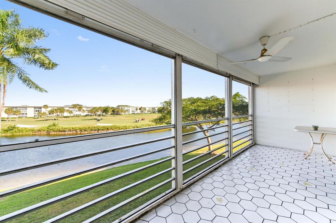 26 balcony 04