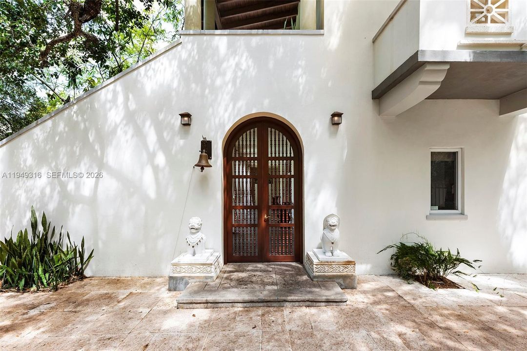 For Sale: $5,900,000 (6 beds, 4 baths, 4222 Square Feet)