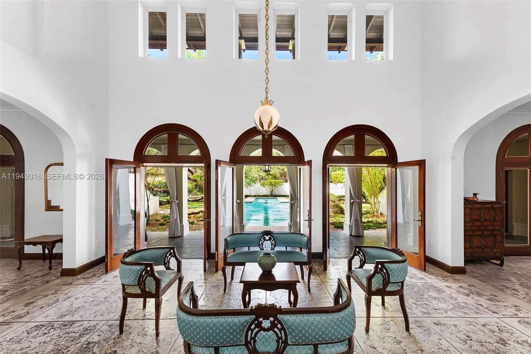 For Sale: $5,900,000 (6 beds, 4 baths, 4222 Square Feet)