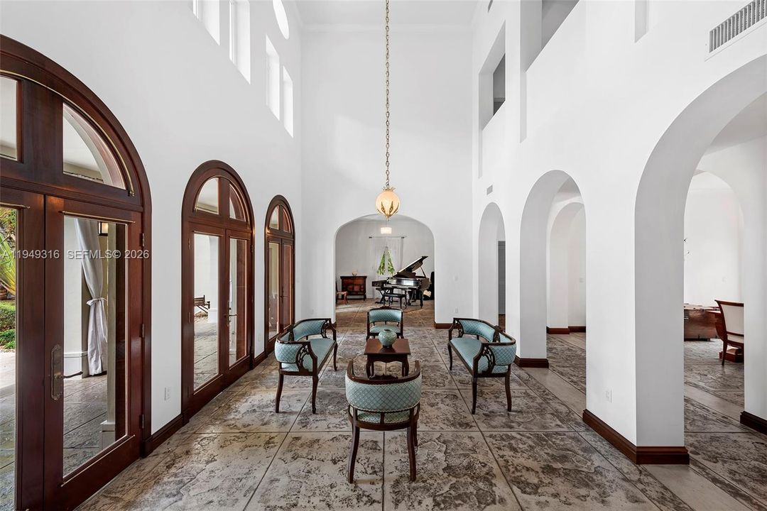 For Sale: $5,900,000 (6 beds, 4 baths, 4222 Square Feet)