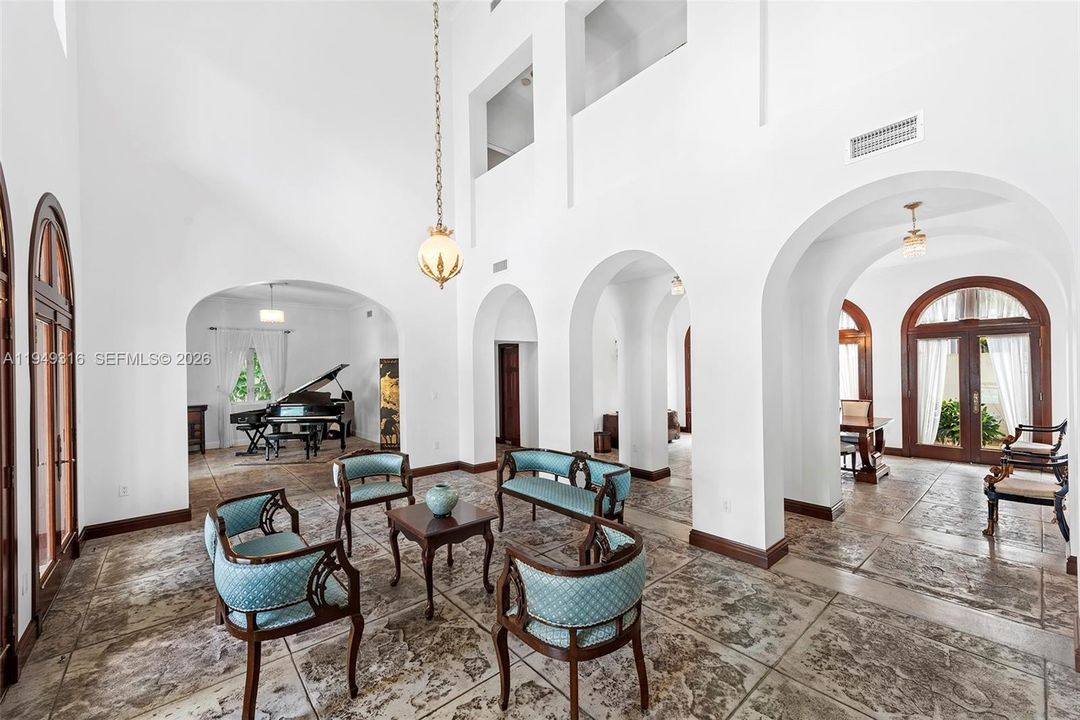 For Sale: $5,900,000 (6 beds, 4 baths, 4222 Square Feet)