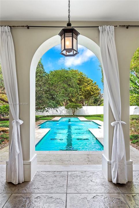 For Sale: $5,900,000 (6 beds, 4 baths, 4222 Square Feet)