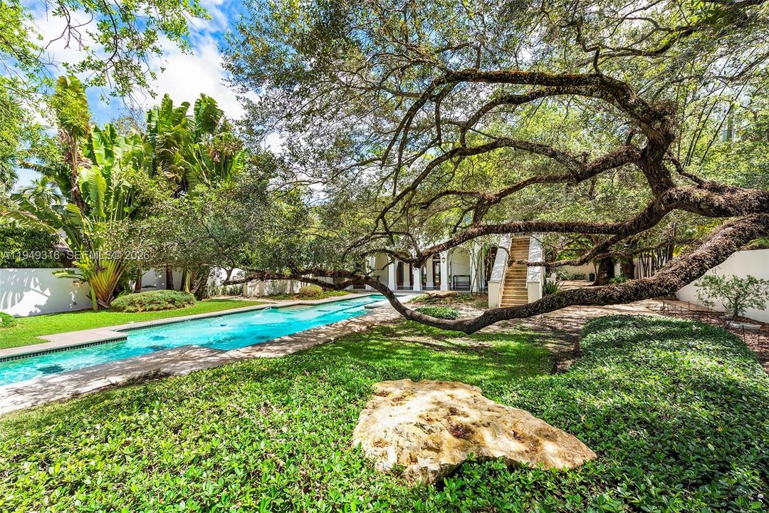 For Sale: $5,900,000 (6 beds, 4 baths, 4222 Square Feet)
