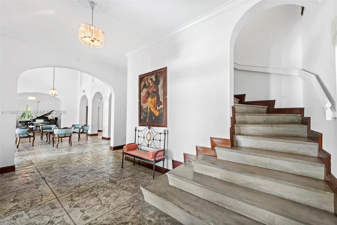 For Sale: $5,900,000 (6 beds, 4 baths, 4222 Square Feet)