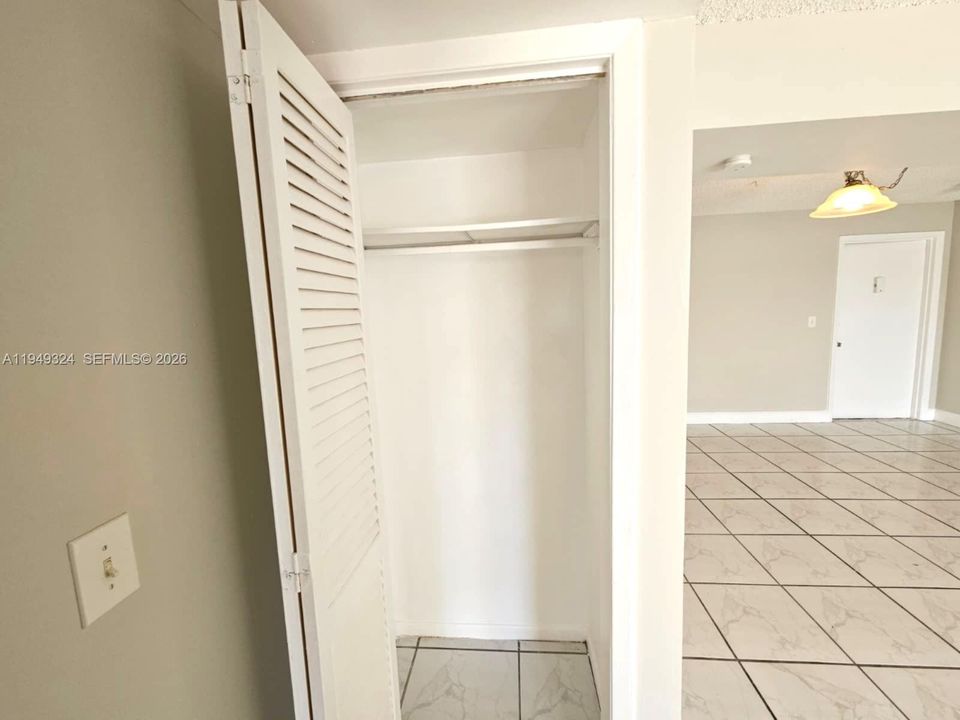 В аренду: $2,575 (3 спален, 2 ванн, 1286 Квадратных фут)