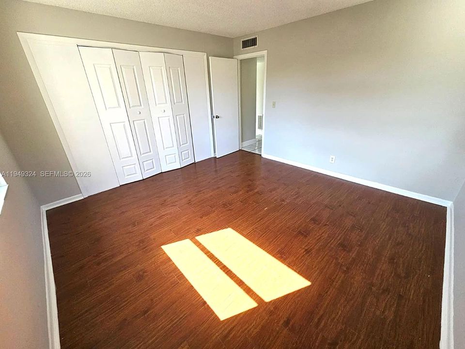 В аренду: $2,575 (3 спален, 2 ванн, 1286 Квадратных фут)