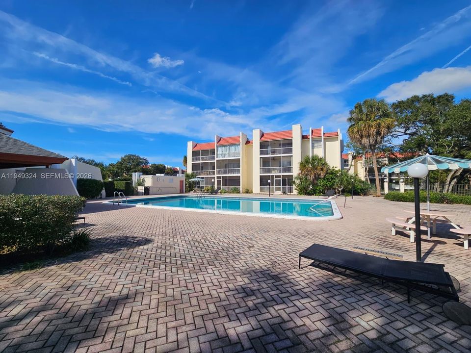 В аренду: $2,575 (3 спален, 2 ванн, 1286 Квадратных фут)