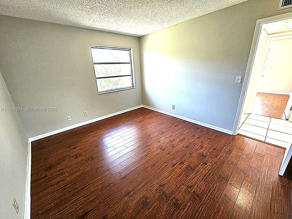 В аренду: $2,575 (3 спален, 2 ванн, 1286 Квадратных фут)