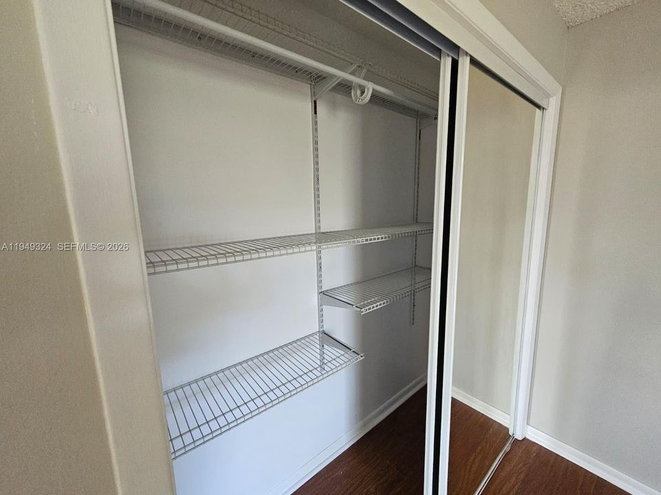 В аренду: $2,575 (3 спален, 2 ванн, 1286 Квадратных фут)