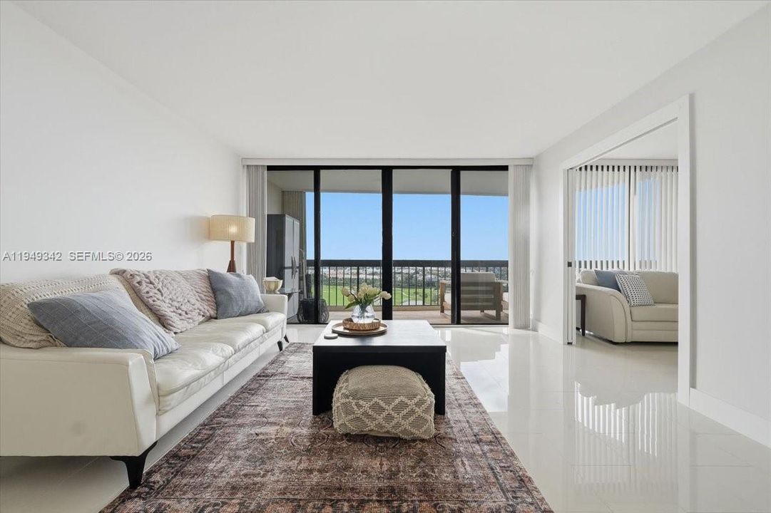 En Venta: $390,000 (2 camas, 2 baños, 1206 Pies cuadrados)