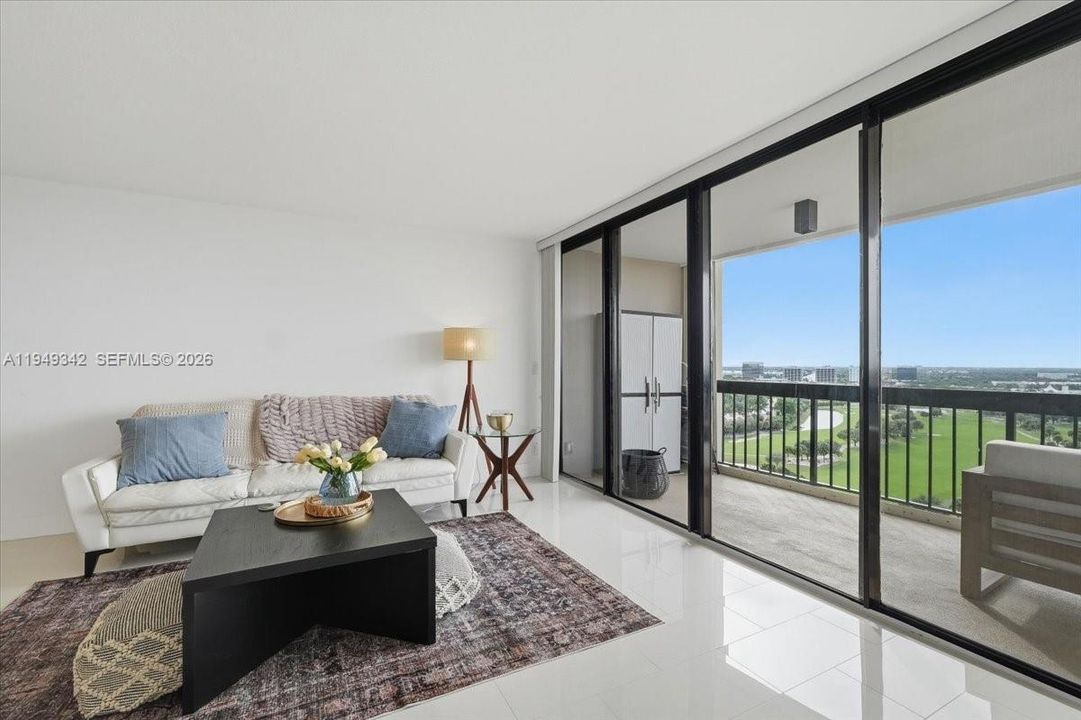 En Venta: $390,000 (2 camas, 2 baños, 1206 Pies cuadrados)