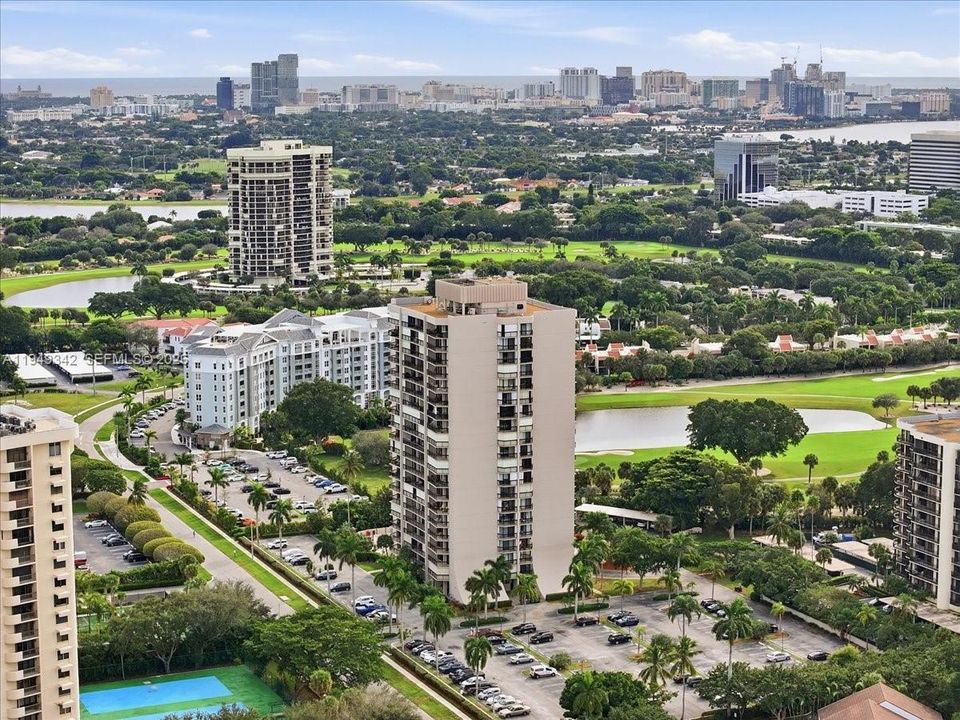 En Venta: $390,000 (2 camas, 2 baños, 1206 Pies cuadrados)