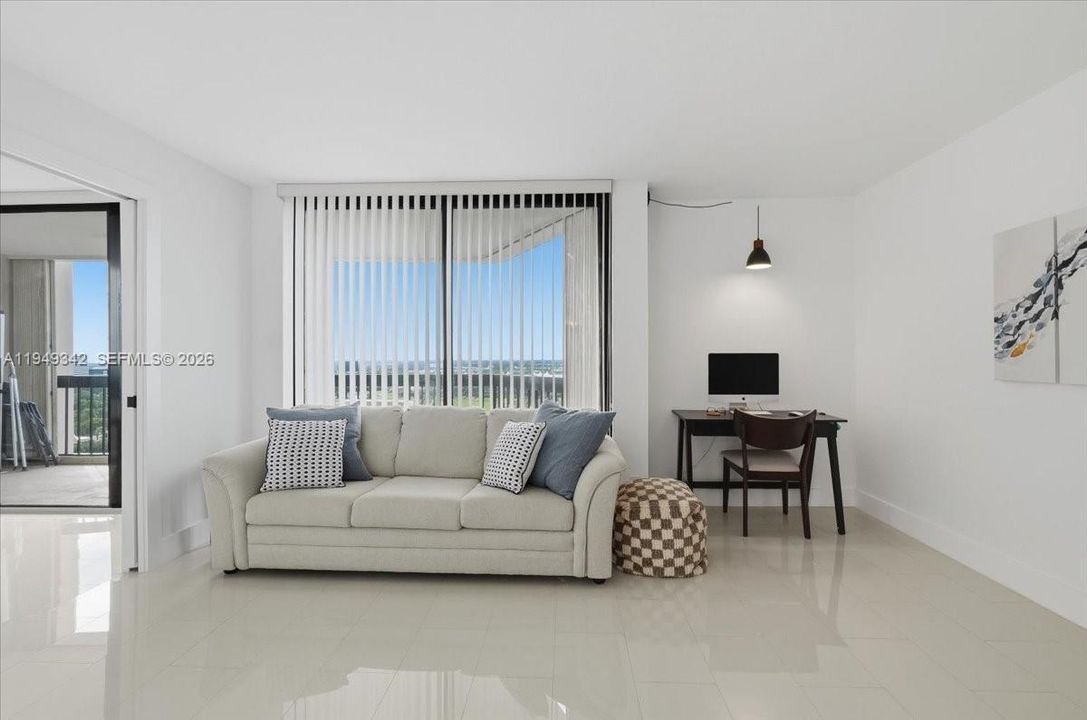 En Venta: $390,000 (2 camas, 2 baños, 1206 Pies cuadrados)