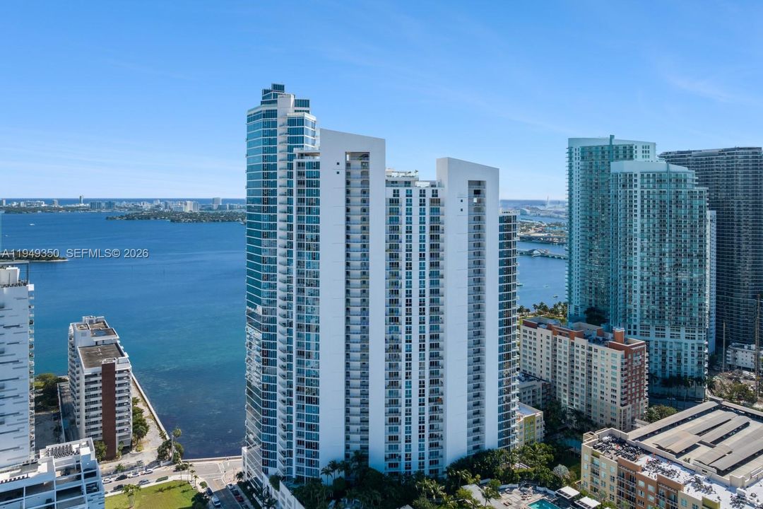 For Sale: $5,850,000 (4 beds, 4 baths, 4437 Square Feet)