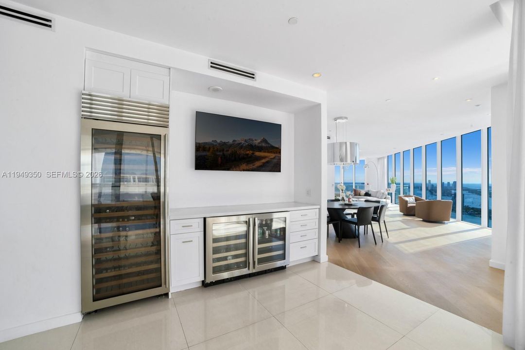 For Sale: $5,850,000 (4 beds, 4 baths, 4437 Square Feet)