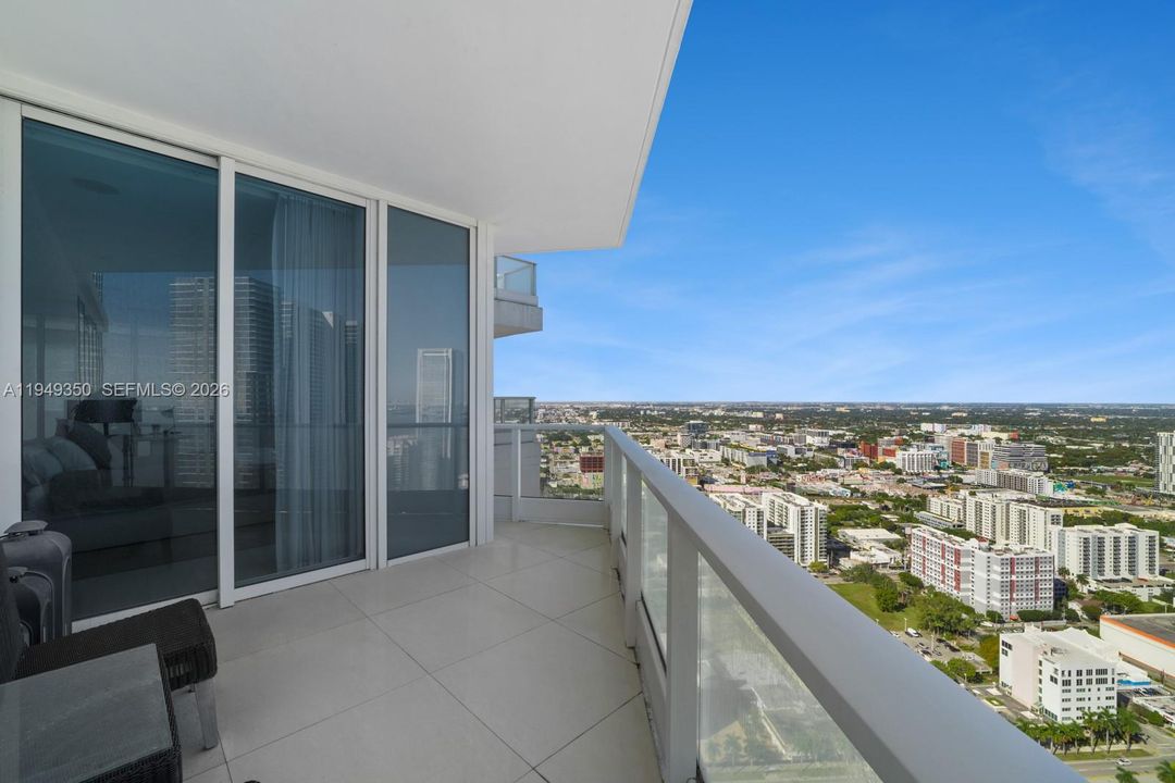 For Sale: $5,850,000 (4 beds, 4 baths, 4437 Square Feet)
