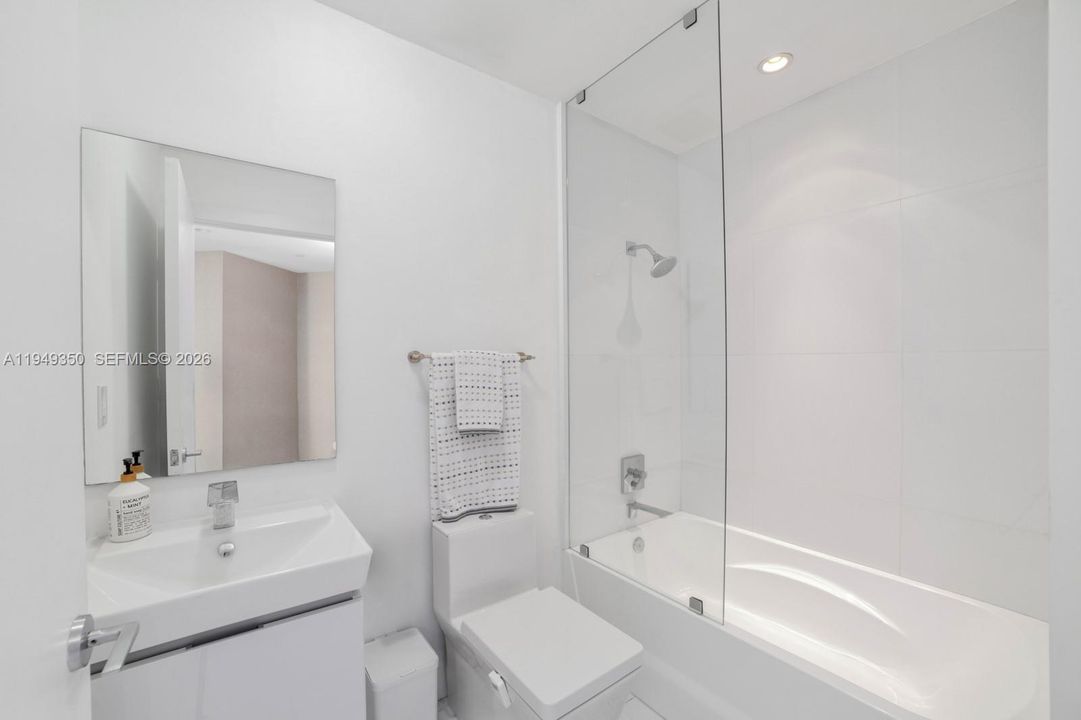 For Sale: $5,850,000 (4 beds, 4 baths, 4437 Square Feet)
